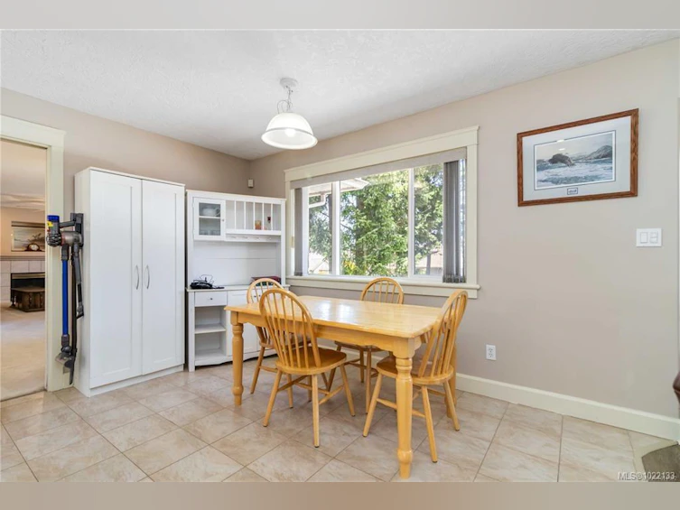 6260 Elaine Way, Central Saanich, BC, V8Z 6A1 - 37