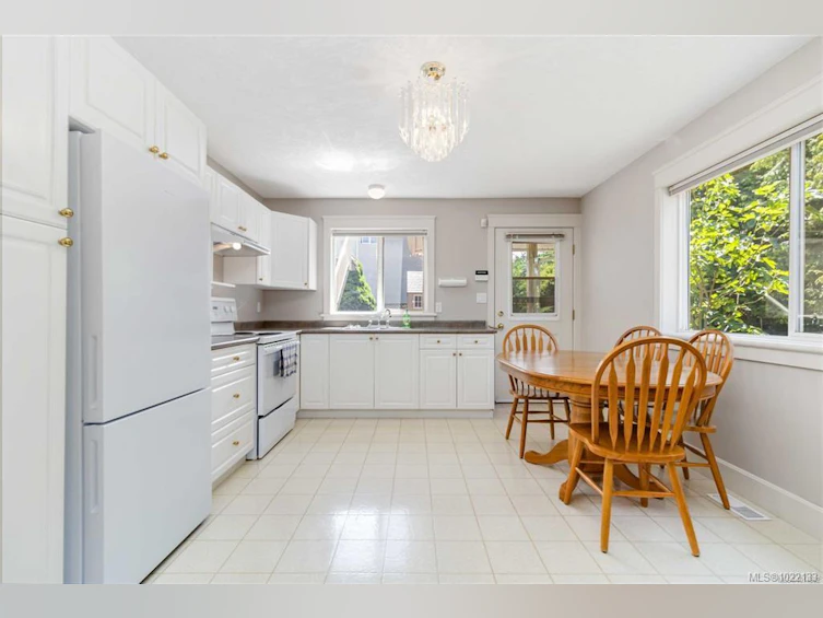 6260 Elaine Way, Central Saanich, BC, V8Z 6A1 - 19