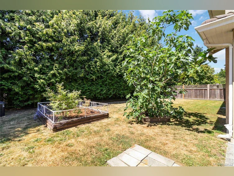 6260 Elaine Way, Central Saanich, BC, V8Z 6A1 - 7