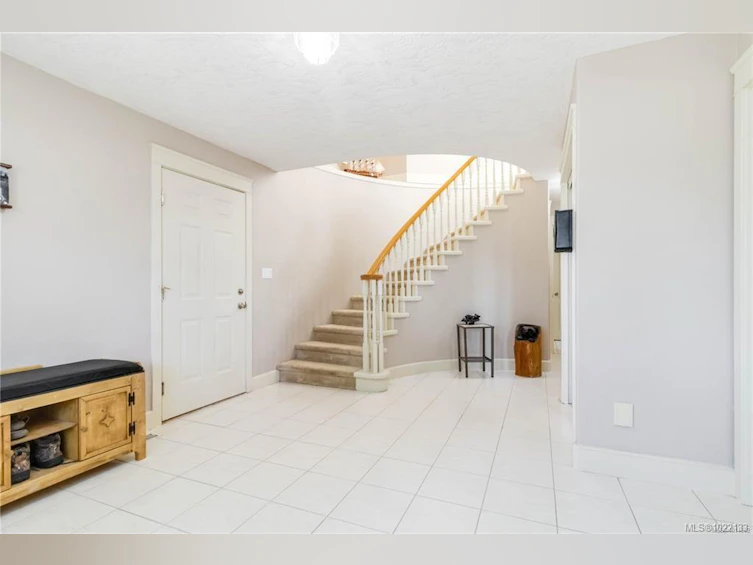 6260 Elaine Way, Central Saanich, BC, V8Z 6A1 - 42
