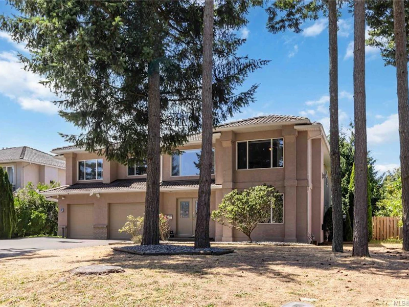 6260 Elaine Way, Central Saanich BC V8Z 6A1