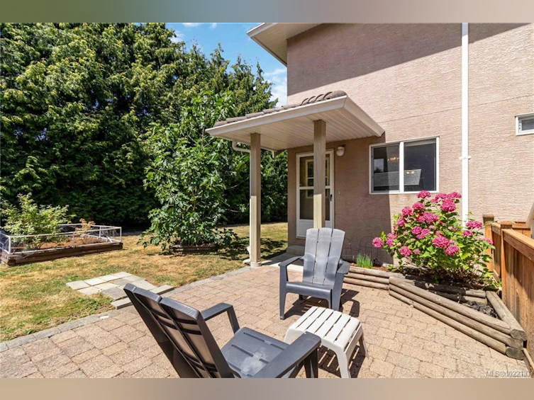 6260 Elaine Way, Central Saanich, BC, V8Z 6A1 - 8
