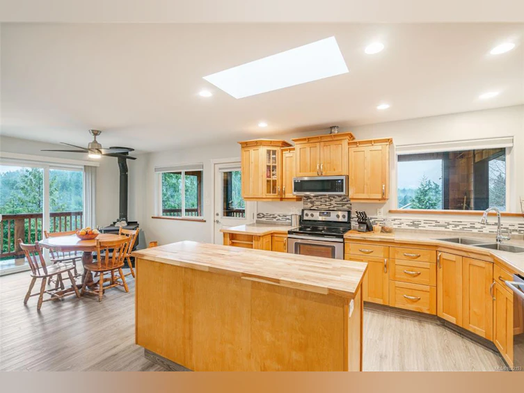 1778 Canuck Crescent, Qualicum Beach, BC, V9K 2S3 - 5