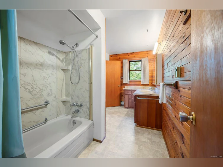 856 Reid Road, French Creek, BC, V9P 2E6 - 14