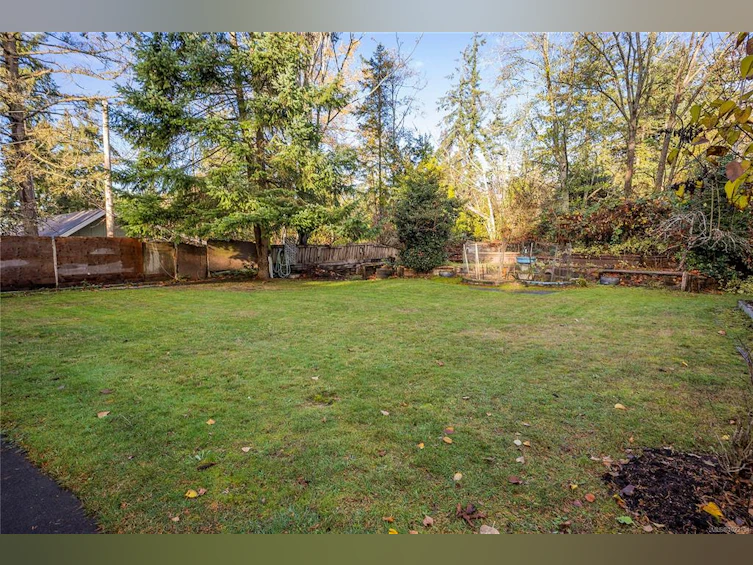 856 Reid Road, French Creek, BC, V9P 2E6 - 33