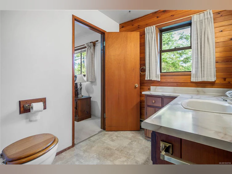 856 Reid Road, French Creek, BC, V9P 2E6 - 26