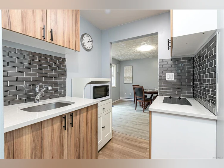 999 Furber Road, Langford, BC, V9B 2T6 - 21