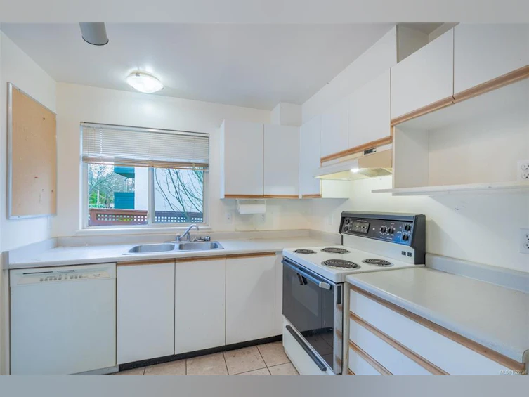 201-1055 Hillside Avenue, Victoria, BC, V8T 2A4 - 6