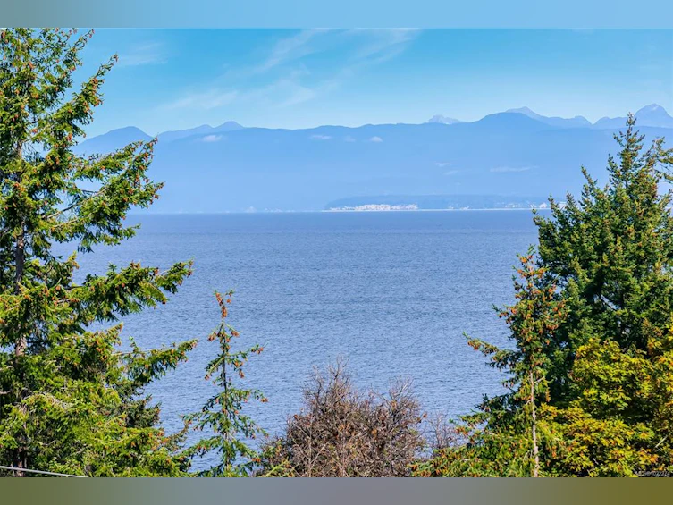3182 Dolphin Drive, Nanoose, BC, V9P 9J2 - 35