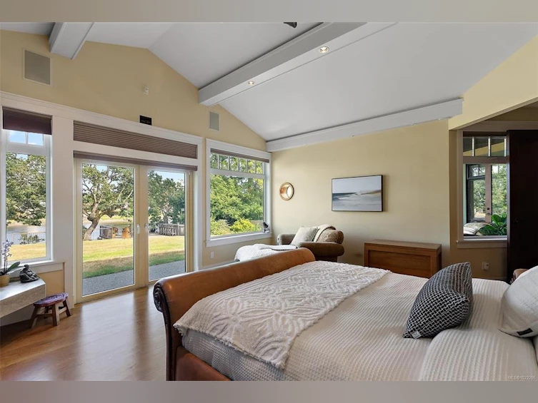 2751 Shoreline Drive, View Royal, BC, V9B 1M7 - 13