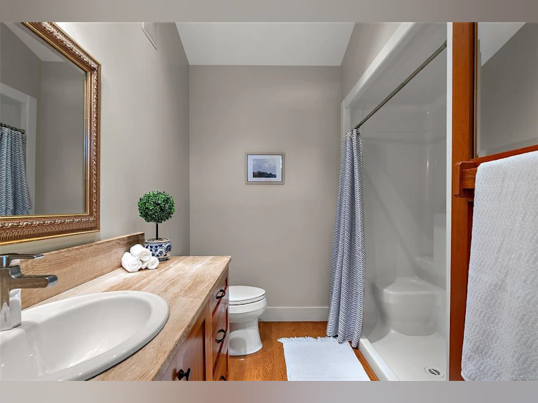 2751 Shoreline Drive, View Royal, BC, V9B 1M7 - 20