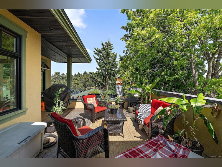2751 Shoreline Drive, View Royal, BC, V9B 1M7 - 19