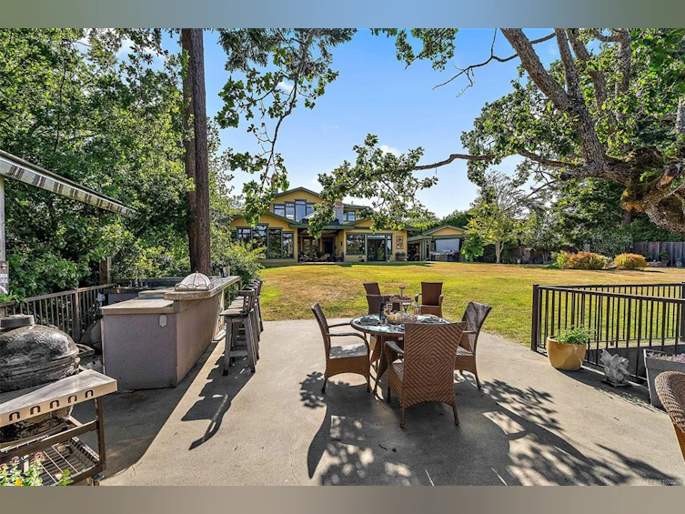 2751 Shoreline Drive, View Royal, BC, V9B 1M7 - 49