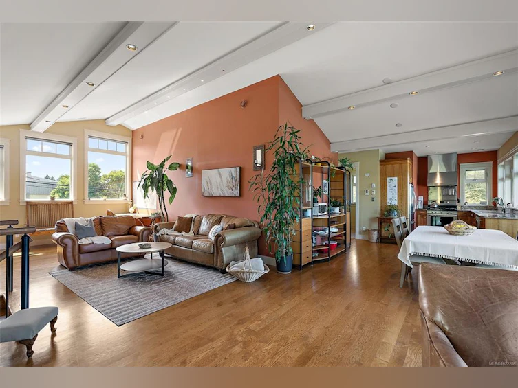 2751 Shoreline Drive, View Royal, BC, V9B 1M7 - 26