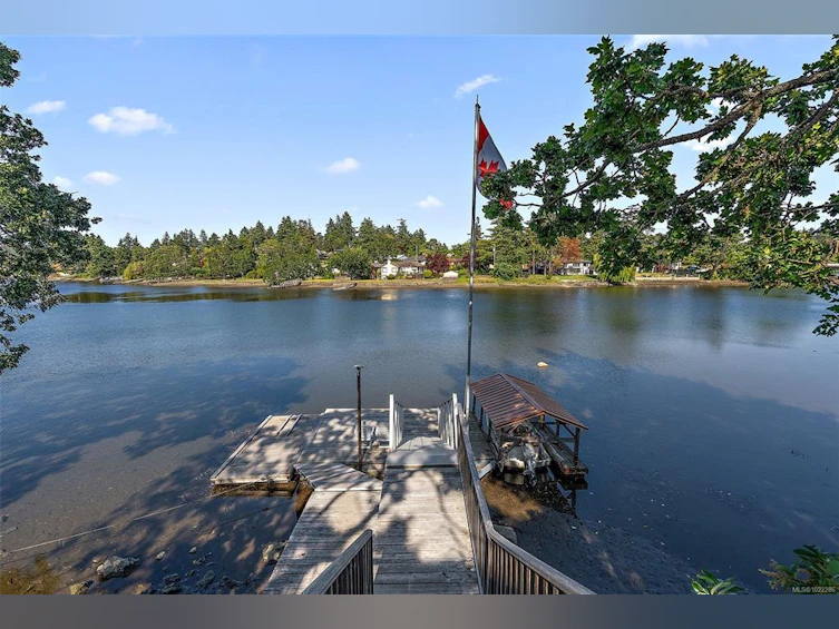 2751 Shoreline Drive, View Royal, BC, V9B 1M7 - 41