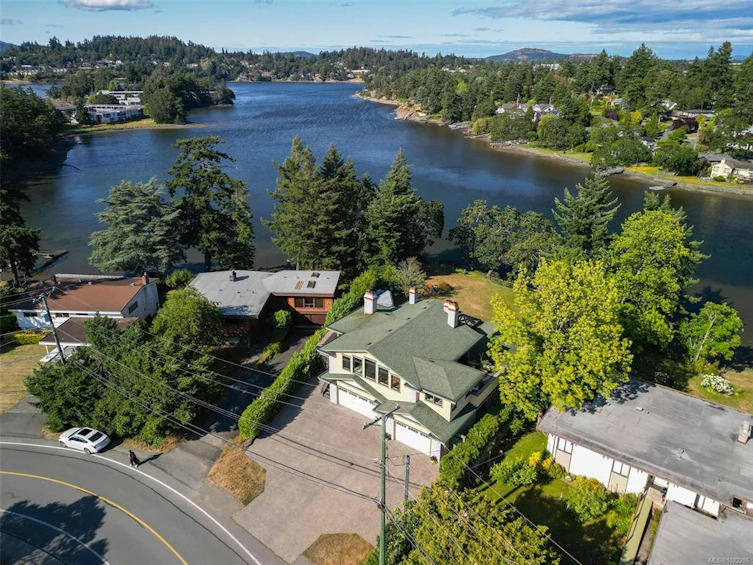 2751 Shoreline Drive, View Royal, BC, V9B 1M7 - 28