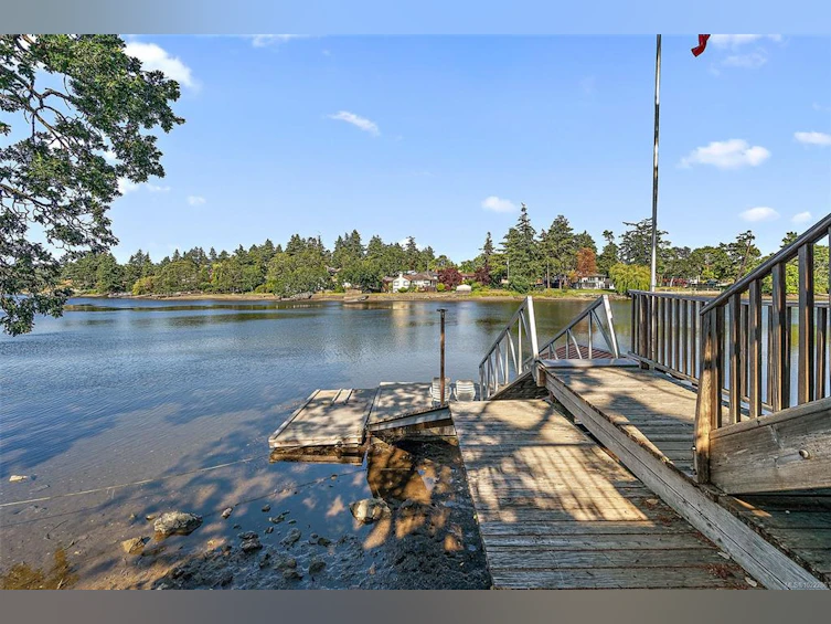 2751 Shoreline Drive, View Royal, BC, V9B 1M7 - 44