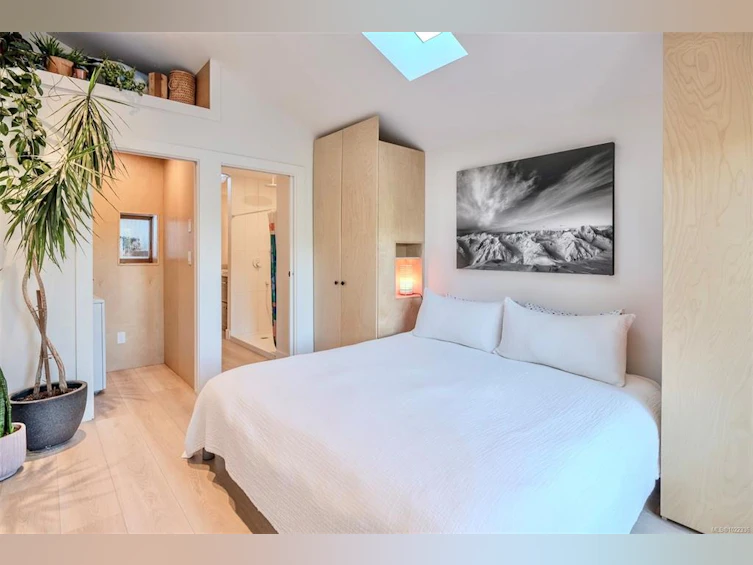 260 Neill Street, Tofino, BC, V0R 2Z0 - 12