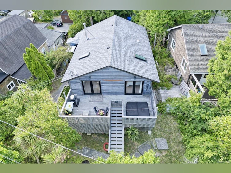 260 Neill Street, Tofino, BC, V0R 2Z0 - 29