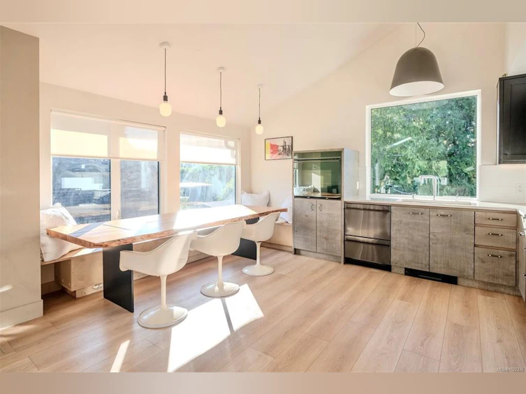 260 Neill Street, Tofino, BC, V0R 2Z0 - 4