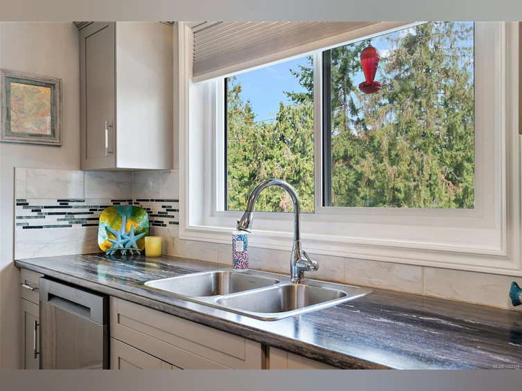 6877 Philip Road, Nanaimo, BC, V0R 2H0 - 8