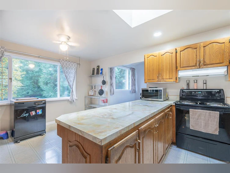 2275 Millstream Road, Langford, BC, V9B 6H2 - 9
