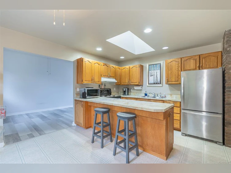 2275 Millstream Road, Langford, BC, V9B 6H2 - 7