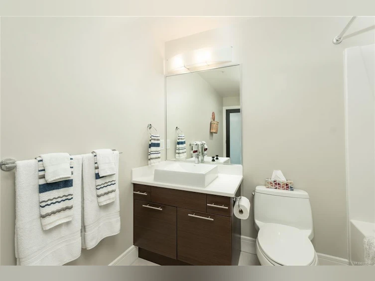 203-2850 Aldwynd Road, Langford, BC, V9B 3S7 - 16