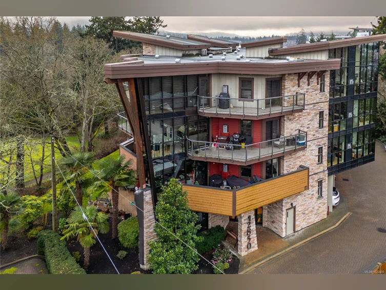 203-2850 Aldwynd Road, Langford, BC, V9B 3S7 - 2
