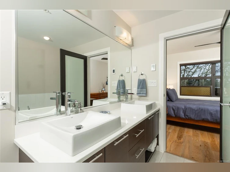 203-2850 Aldwynd Road, Langford, BC, V9B 3S7 - 14