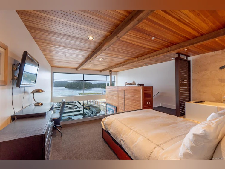 304-368 Main Street, Tofino, BC, V0R 2Z0 - 21