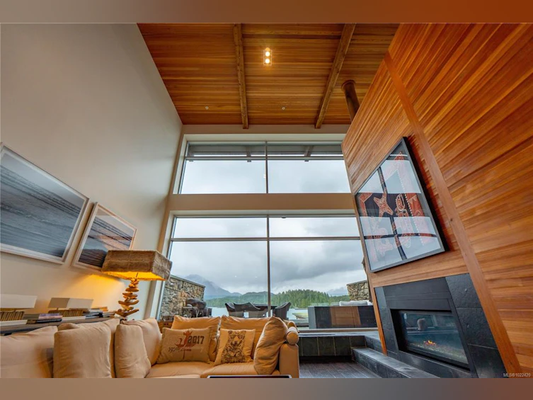 304-368 Main Street, Tofino, BC, V0R 2Z0 - 5