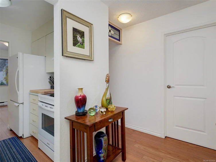 105-2610 Graham Street, Victoria, BC, V8T 3Y9 - 16