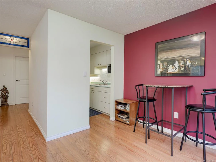105-2610 Graham Street, Victoria, BC, V8T 3Y9 - 4