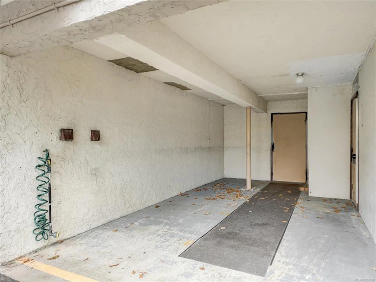 105-2610 Graham Street, Victoria, BC, V8T 3Y9 - 24
