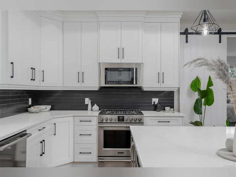 10407 Marina Vista Drive, Port Alberni, BC, V9Y 8Z7 - 6