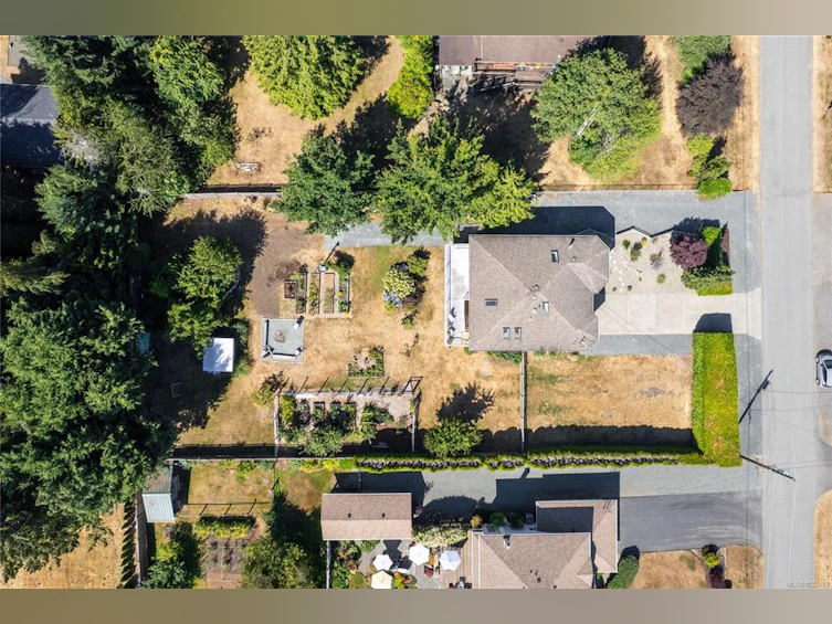 1184 Centre Road, Qualicum Beach, BC, V9K 2G8 - 58