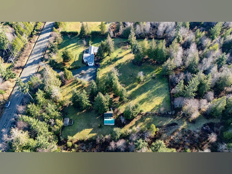 2450/2440 W Whistler Road, Qualicum Beach, BC, V9K 2A6 - 10