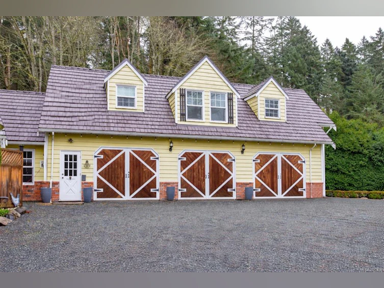 1208 Tatlow Road, North Saanich, BC, V8L 5P3 - 4