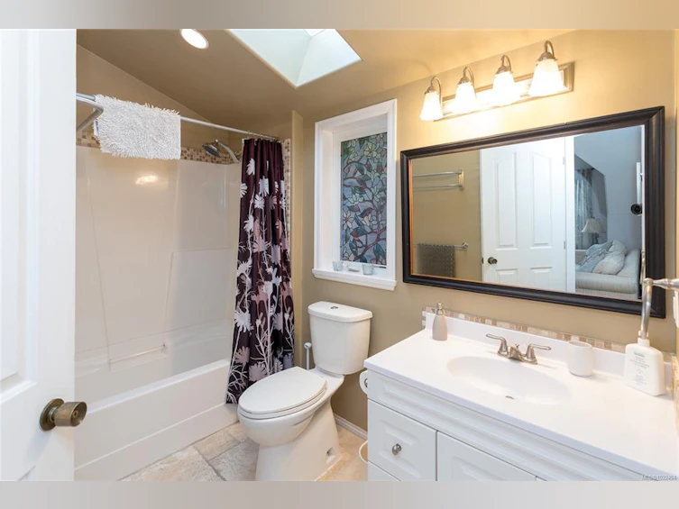 1208 Tatlow Road, North Saanich, BC, V8L 5P3 - 43