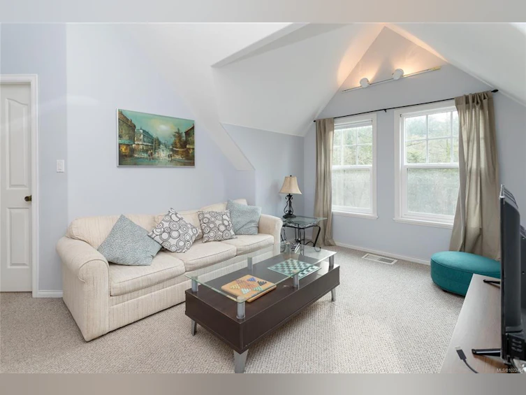 1208 Tatlow Road, North Saanich, BC, V8L 5P3 - 35