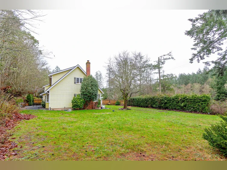 1208 Tatlow Road, North Saanich, BC, V8L 5P3 - 53
