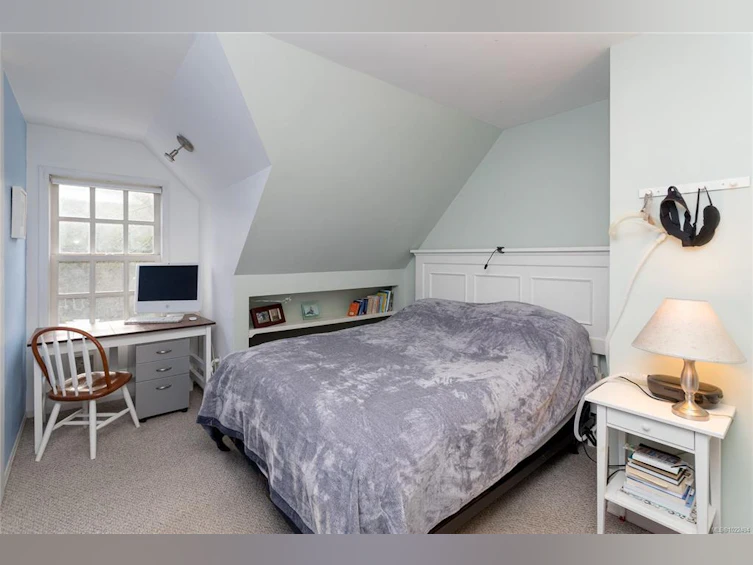 1208 Tatlow Road, North Saanich, BC, V8L 5P3 - 27