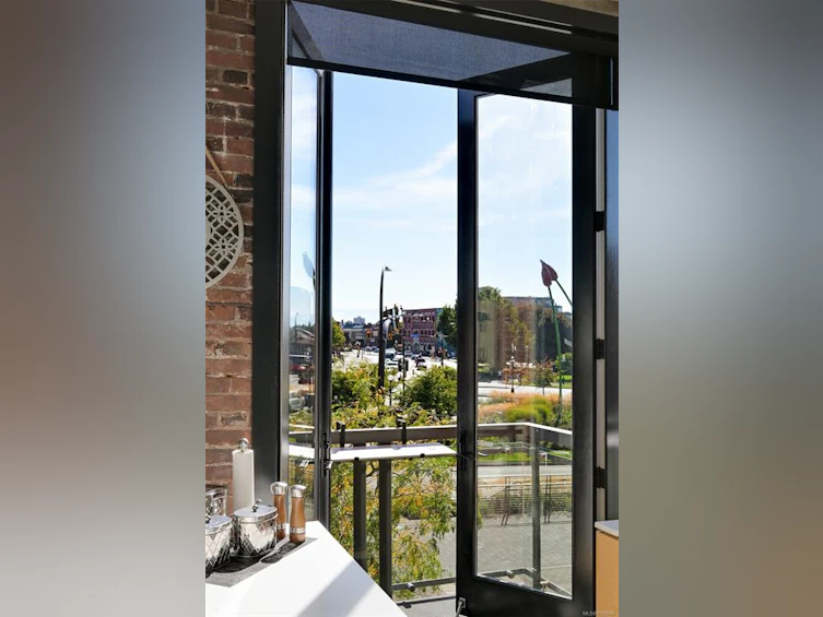225-1610 Store Street, Victoria, BC, V8W 0E3 - 18