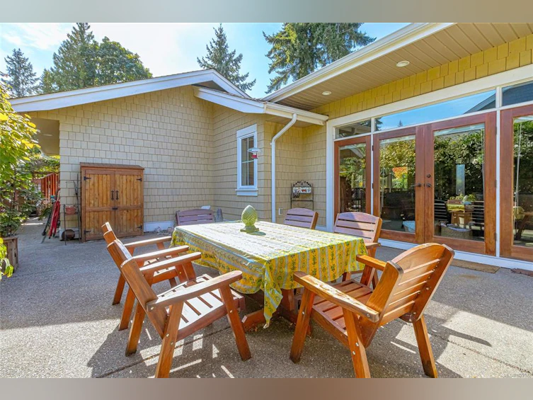 598 Arbutus Street, Qualicum Beach, BC, V9K 1K6 - 40