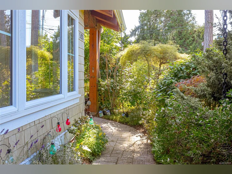 598 Arbutus Street, Qualicum Beach, BC, V9K 1K6 - 63