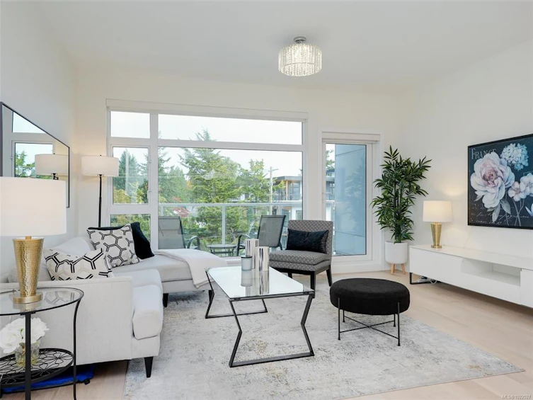302-5120 Cordova Bay Road, Saanich, BC, V8Y 2K5 - 4