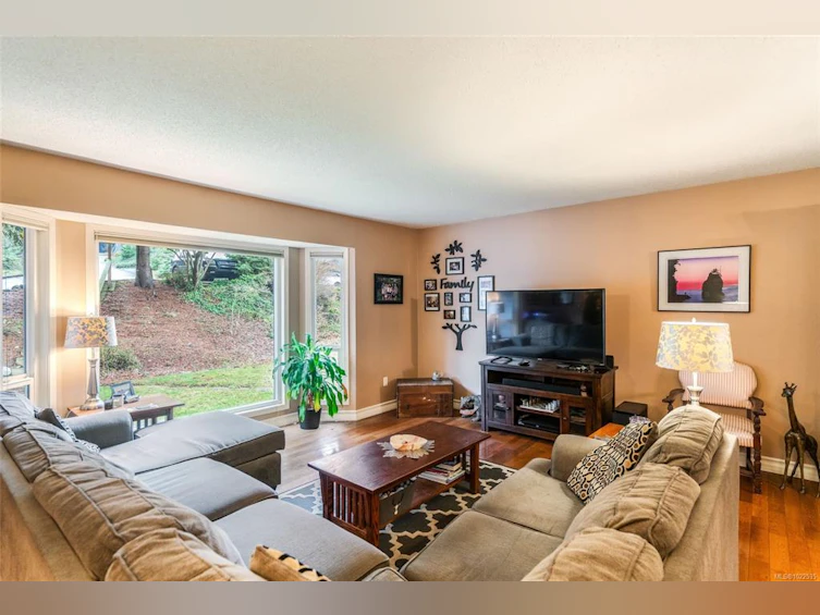 3533 Fairview Drive, Nanaimo, BC, V9T 4R5 - 2