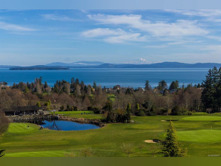 304-5350 Sayward Hill Crescent, Saanich, BC, V8Y 3H9 - 4