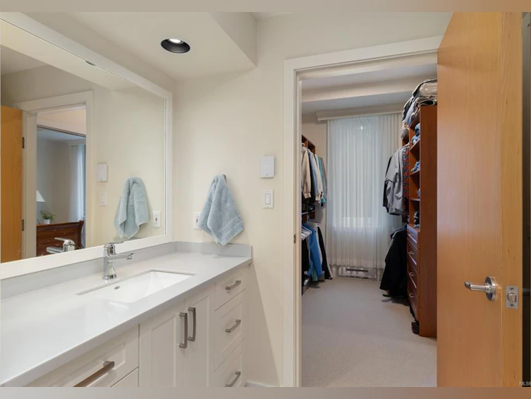 304-5350 Sayward Hill Crescent, Saanich, BC, V8Y 3H9 - 25